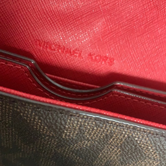 Michael Kors wallet on a chain - Picture 7 of 8